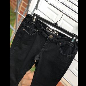 Black SO Mid Rise Skinny Pants